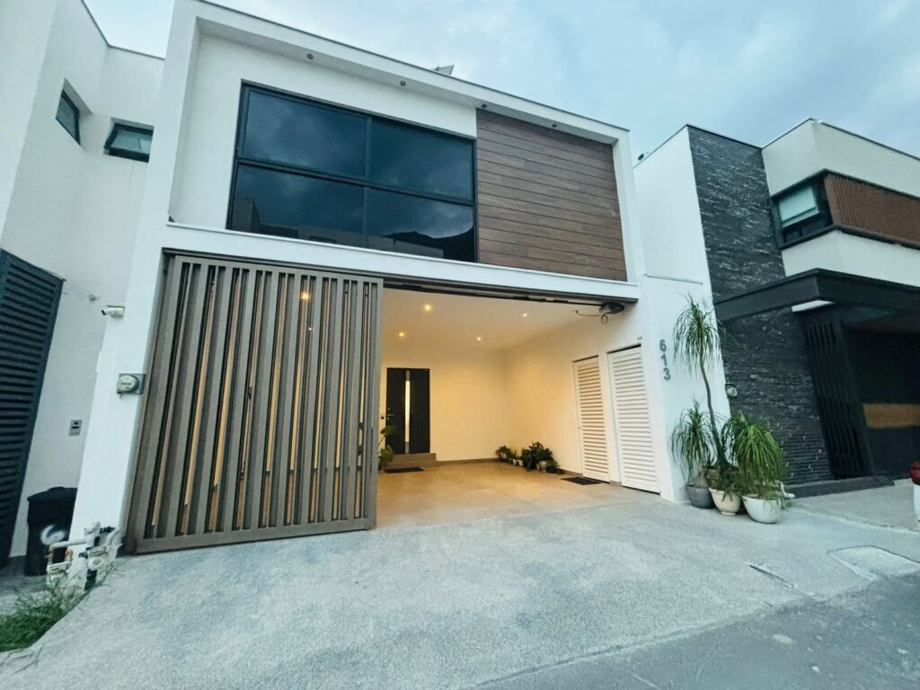 CASA EN VENTA LOMAS DEL VERGEL