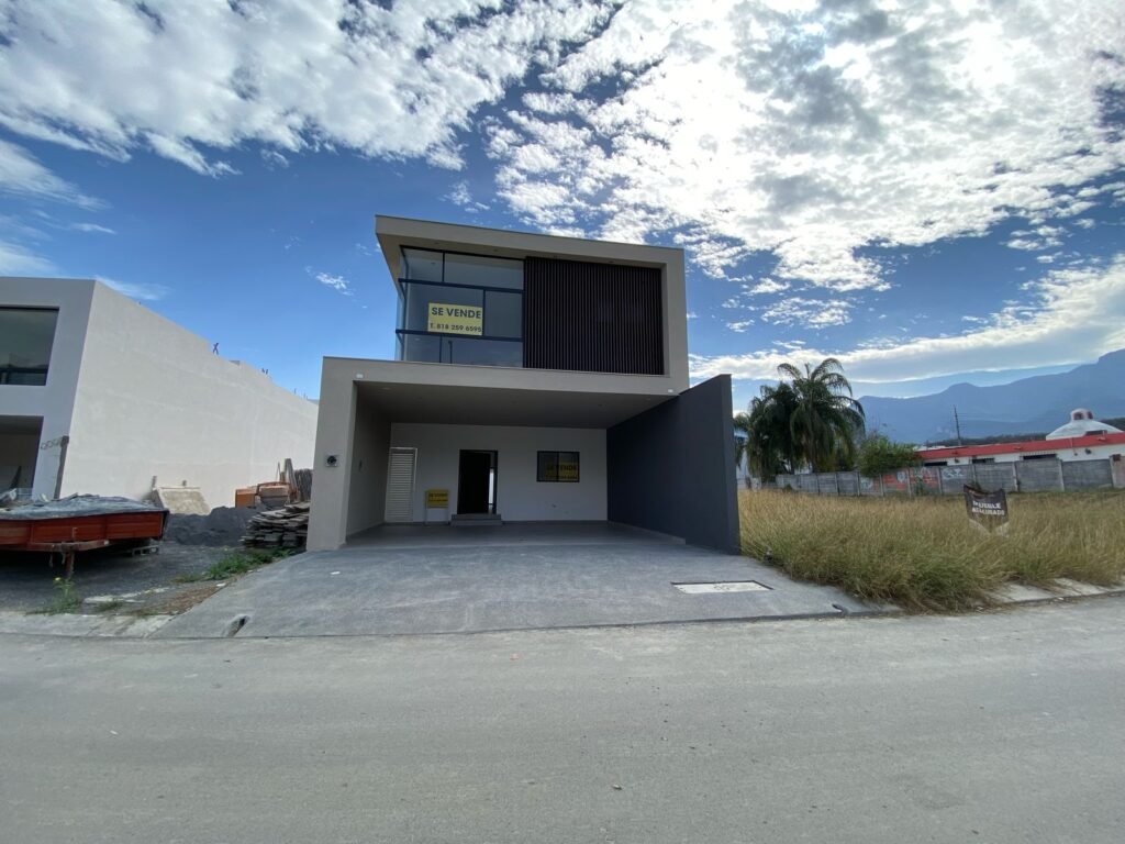 VENTA CASA ALTARES RESIDENCIAL 130 | SANTIAGO, N.L