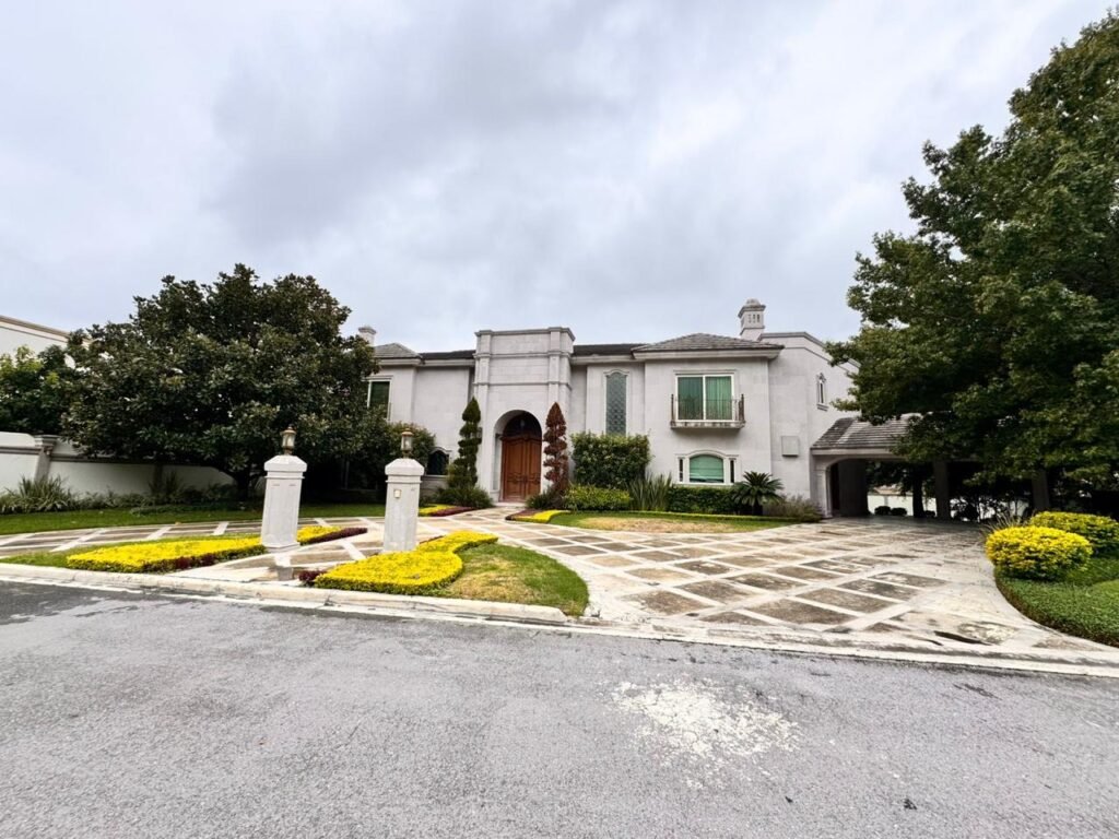 CASA EN VENTA PORTAL DEL HUAJUCO | CARRETERA NACIONAL, N.L