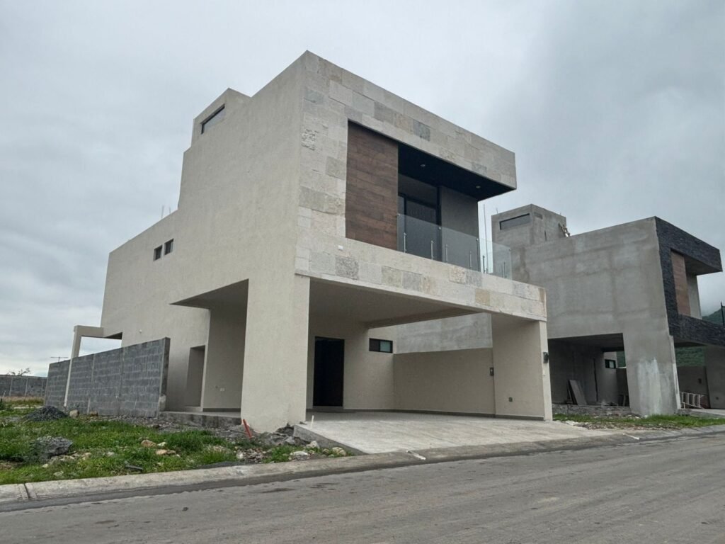 CASA EN VENTA SANTTE RESIDENCIAL | CARRETERA NACIONAL. MTY, N.L